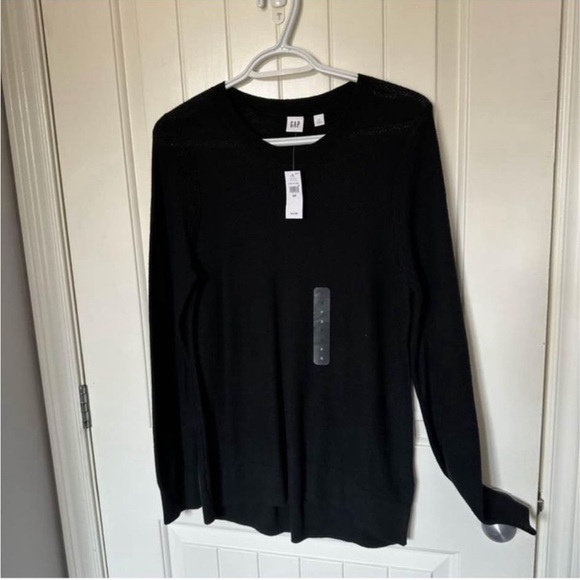NWT Gap- Bella crew sweater - Picture 1 of 2
